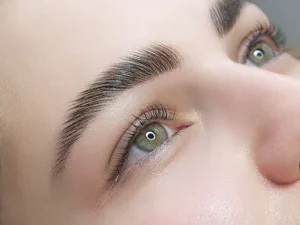 روش‌های مختلف ترمیم کاشت ابرو