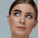 عوارض کاشت ابرو در بارداری