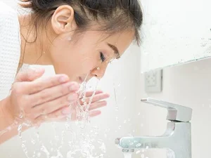 بهترین زمان شست و شوی صورت بعد از کاشت